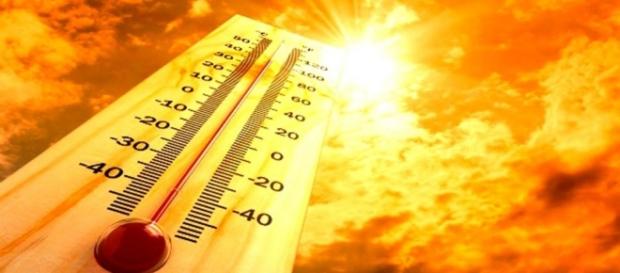 ANM se pregăteşte de cod roşu de caniculă. Temperaturi de până la ... - weradio.ro ANM se pregăteşte de cod roşu de caniculă. Temperaturi de până la ... - weradio.ro