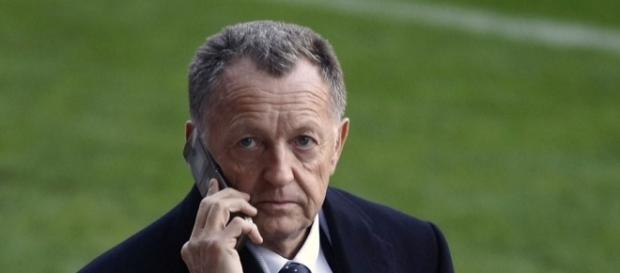 Aulas: "Paris va être champion, ça parait difficile de les en empêcher..." Aulas: "Paris va être champion, ça parait difficile de les en empêcher..."