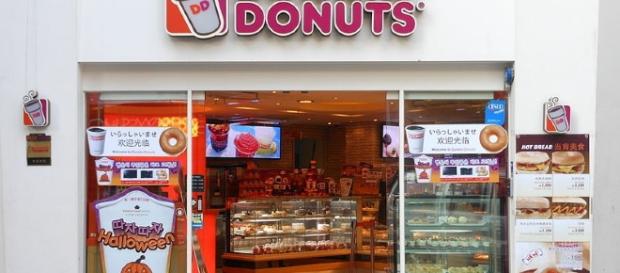 Dunkin' Donuts store / Photo via Own work, Wikimedia Commons Dunkin' Donuts store / Photo via Own work, Wikimedia Commons