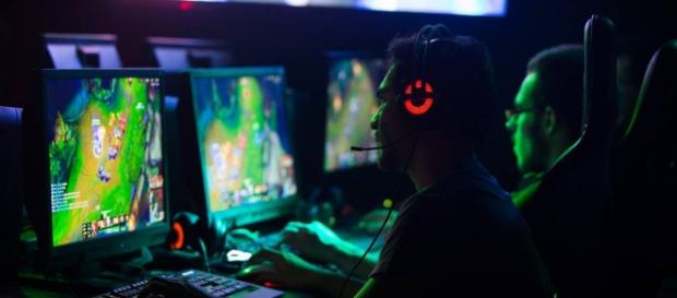 Jugador de League of Legends en una partida Jugador de League of Legends en una partida
