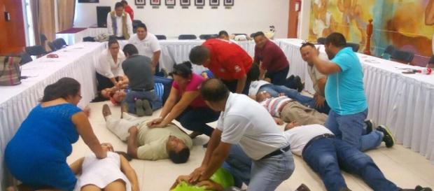 Los asistentes pusieron en práctica lo aprendido. Los asistentes pusieron en práctica lo aprendido.