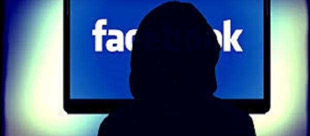 People derive pleasure from using Facebook/ https://pixabay.com/en/facebook-social-networking-networks-257829/ People derive pleasure from using Facebook/ https://pixabay.com/en/facebook-social-networking-networks-257829/