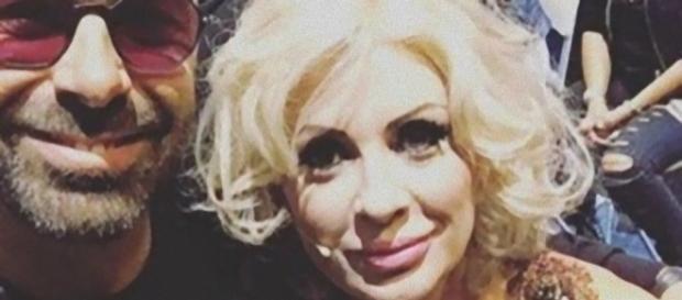 Tina Cipollari e Chicco sono in crisi? La verità della vamp. Tina Cipollari e Chicco sono in crisi? La verità della vamp.