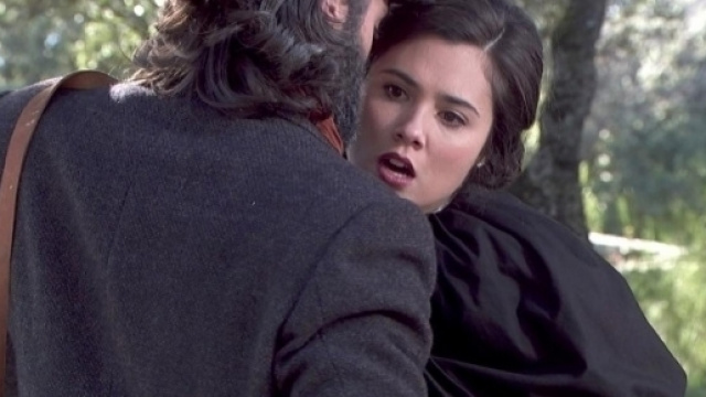 Il Segreto - Maria Castaneda ritorna a Puente Viejo per salvare sua madre Emilia.