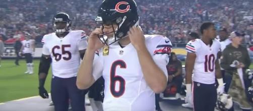 Former Chicago Bears QB Jay Cutler has agreed to a one-year deal with Miami. [Image via NFL/YouTube]