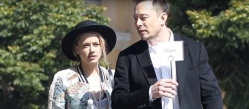 Amber Heard, Elon Musk - YouTube screenshot | Top News Today 24/7/https://www.youtube.com/watch?v=k_wWG_x3DeA