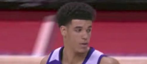 The L.A. Lakers' Lonzo Ball was recently ranked amongst the league's point guards before the season. [Image via NBA/YouTUbe]
