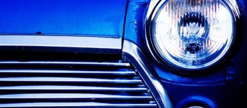 Via https://pixabay.com/en/car-front-light-blue-mini-vehicle-1204163/