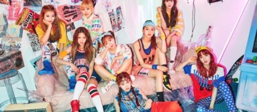Weki Meki (WEME) releases their first group promo (via Fantagio Music)