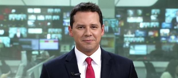 Jornalista da Globo News, Dony ocupa bancada do JH a partir de segunda-feira Jornalista da Globo News, Dony ocupa bancada do JH a partir de segunda-feira