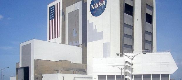 The NASA office image | MrMiscellanious | Wikimedia The NASA office image | MrMiscellanious | Wikimedia