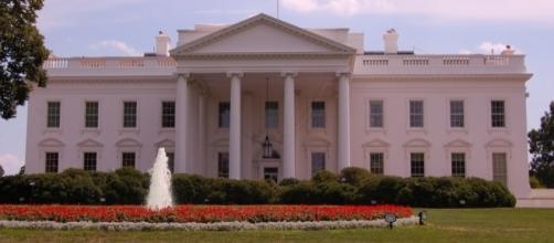 The White House in August / [Image by Shubert Ciencia via Flickr, CC BY 2.0]