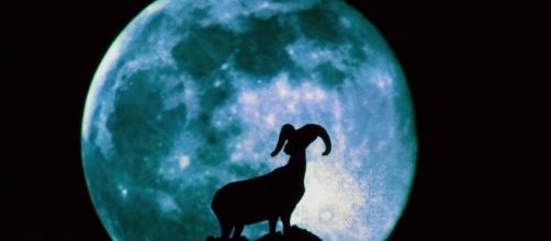 Oroscopo di domani 11 agosto 2017, Luna in Ariete: segni fortunati, previsioni e consigli per la giornata di venerdì.