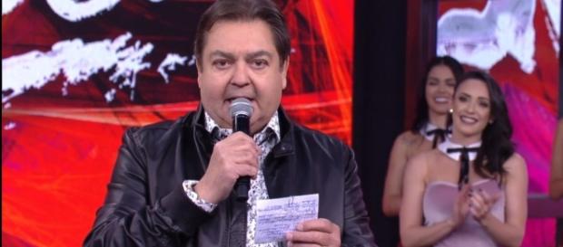 Imagem: Faustão anunciando os participantes Imagem: Faustão anunciando os participantes