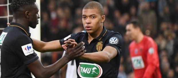 Mbappé est plus que ravi de rejoindre le club parisien Mbappé est plus que ravi de rejoindre le club parisien