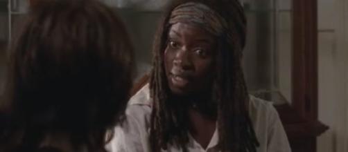The Walking Dead : Une scéne coupée montre Michonne se comportant comme une vraie mère avec Carl.