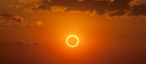 A "ring of fire" during an annular eclipse | Kevin Baird | Wikimedia