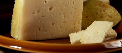 Cheese (Jon Sullivan wikimedia public domain)