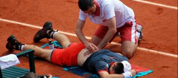 Andy Murray receives medical treatment (Wikimedia ... - wikimedia.org) Andy Murray receives medical treatment (Wikimedia ... - wikimedia.org)