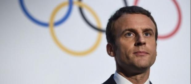 Emmanuel Macron pas présent lors du vote à Lima Emmanuel Macron pas présent lors du vote à Lima