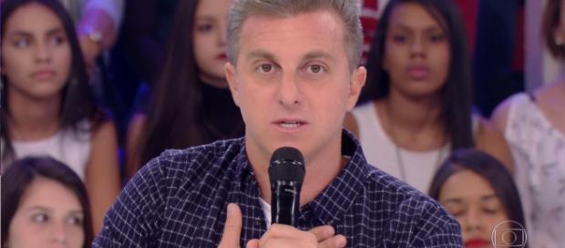 Luciano Huck leva ao ar história de Tia Socorro e comove o Brasil Luciano Huck leva ao ar história de Tia Socorro e comove o Brasil