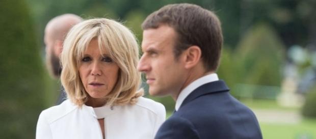 Statut de Première dame : Emmanuel Macron en difficulté Statut de Première dame : Emmanuel Macron en difficulté