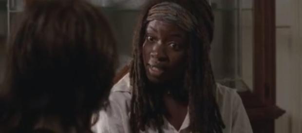 The Walking Dead : Une scéne coupée montre Michonne se comportant comme une vraie mère avec Carl. The Walking Dead : Une scéne coupée montre Michonne se comportant comme une vraie mère avec Carl.