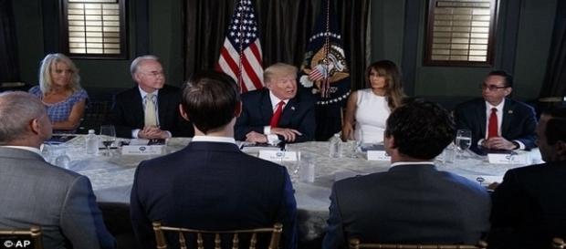 Trump ameaçou atacar a Coreia do Norte, nesta terça-feira (Daily Mail) Trump ameaçou atacar a Coreia do Norte, nesta terça-feira (Daily Mail)