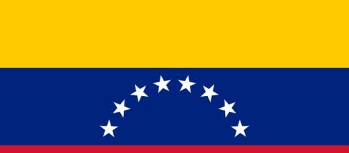 L'attuale bandiera del Venezuela