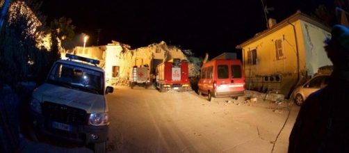 La terra trema ancora all'alba: ad Amatrice è operativo il centro ... - lastampa.it