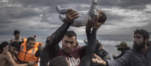 Las llegadas de refugiados a Grecia se desploman al año del pacto ... - elpais.com