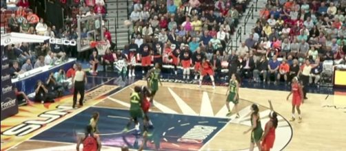 The Seattle Storm and Connecticut Sun battle on Tuesday night at Mohegan Sun Arena. [Image via WNBA/YouTube]