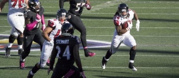 Devonta Freeman - Falcons at Ravens 10/19/14 by Keith Allison via Flickr Devonta Freeman - Falcons at Ravens 10/19/14 by Keith Allison via Flickr
