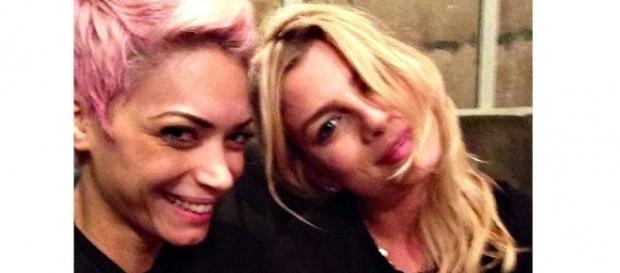 Gossip: Elodie ha mollato Emma Marrone per Tiziano Ferro? Gossip: Elodie ha mollato Emma Marrone per Tiziano Ferro?