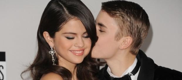 O casal está separado há muito tempo O casal está separado há muito tempo