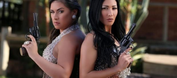 Simone e Simaria apostaram na temática de faroeste para o clipe de 'Regime Fechado'. Simone e Simaria apostaram na temática de faroeste para o clipe de 'Regime Fechado'.