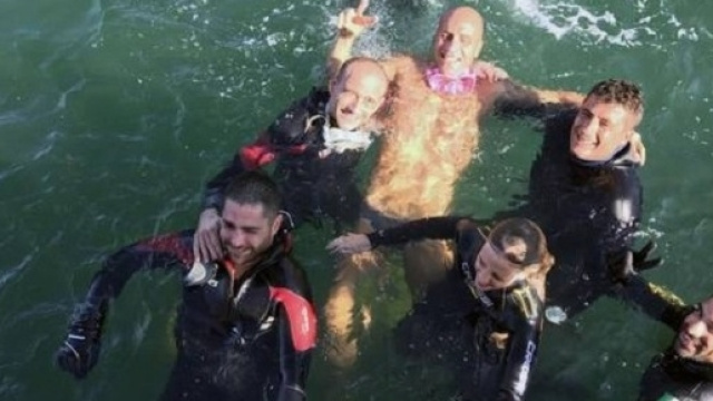 Insieme in immersione, i militari del Comsubin si immergono insieme ai sub con disabilità