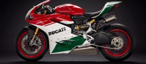 Ducati svela il sound della Desmosedici stradale