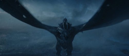 Game of Thrones: Le Roi de la Nuit chevauchant Viserion est une véritable arme de destruction massive !