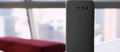 LG is focusing more on design. [Image via YouTube/The Verge]