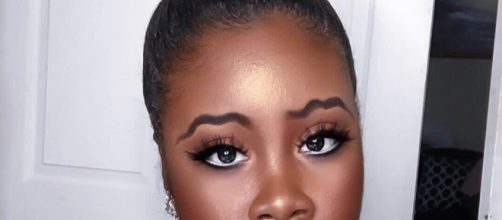 Squiggly eyebrows have become a new trend in the beauty world - Karla Tobie via Instagram