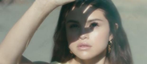 Selena Gomez Image courtsey-SelenaGomezVEVO-Youtube screenshot Selena Gomez Image courtsey-SelenaGomezVEVO-Youtube screenshot