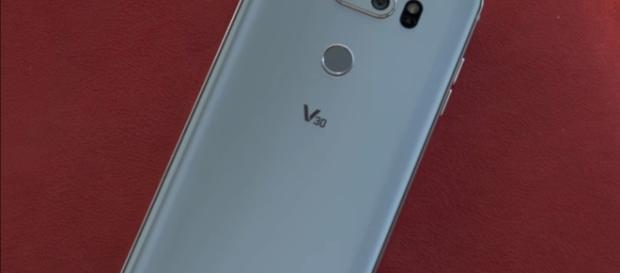 LG V30 is the company's newest flagship smartphone. (via TheVerge/Youtube) LG V30 is the company's newest flagship smartphone. (via TheVerge/Youtube)