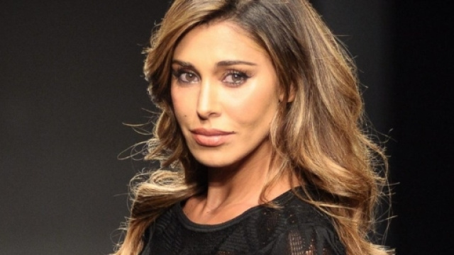 Belen Rodriguez bollente sui social