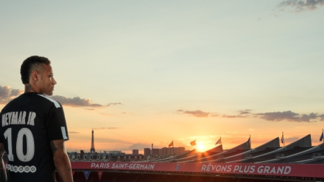 Neymar Jr est &eacute;videmment la pi&egrave;ce centrale de la pr&eacute;sentation du 3e maillot du PSG.