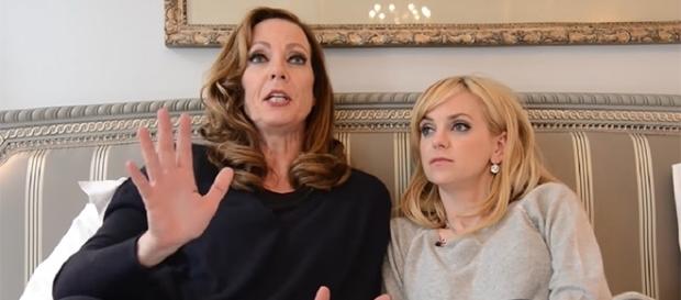 Allison Janney and Anna Faris co-star in the CBS comedy, "Mom," which returns with season 5 this November. (YouTube/CBSWatchMag) Allison Janney and Anna Faris co-star in the CBS comedy, "Mom," which returns with season 5 this November. (YouTube/CBSWatchMag)
