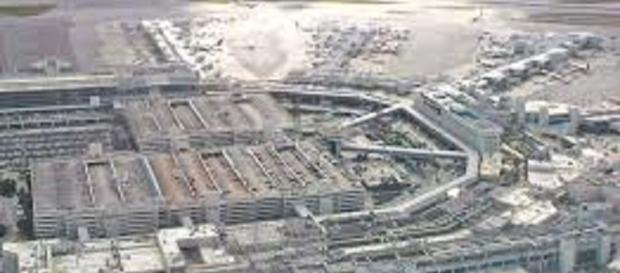 Dan Scavino made erroneous tweet. https://upload.wikimedia.org/wikipedia/commons/3/3d/Miami_International_Airport_aerial_2007.jpg Dan Scavino made erroneous tweet. https://upload.wikimedia.org/wikipedia/commons/3/3d/Miami_International_Airport_aerial_2007.jpg