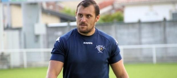 Lionel Beauxis, l'ouvreur du LOU a joué à la Section Palloise/ Rugby Scapulaire Lionel Beauxis, l'ouvreur du LOU a joué à la Section Palloise/ Rugby Scapulaire