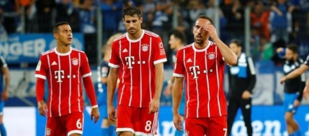 Thiago, Javi Martinez and Franck Ribery walk away disappointed after Bayern Munich's shock 2-0 loss to TSG 1899 Hoffenheim. (Source: The Sun) Thiago, Javi Martinez and Franck Ribery walk away disappointed after Bayern Munich's shock 2-0 loss to TSG 1899 Hoffenheim. (Source: The Sun)