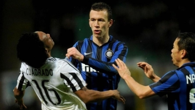 Inter-Juventus, la moviola: Medel-Hernanes era fallo. Rigore ... - corrieredellosport.it
